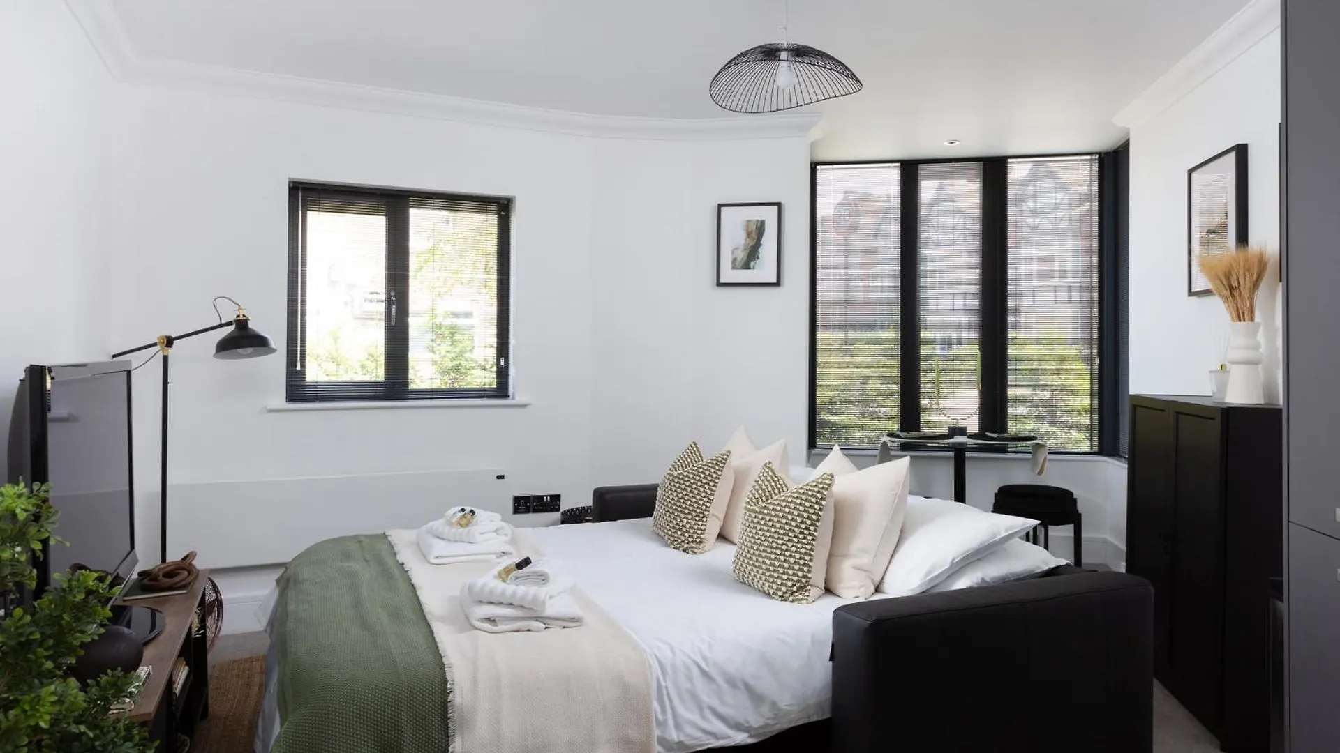 London Mews, Modern Apartment - Sleeps 4 York United Kingdom