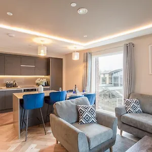 Luxury 2 Bedroom With Free Parking In The Heart Of York